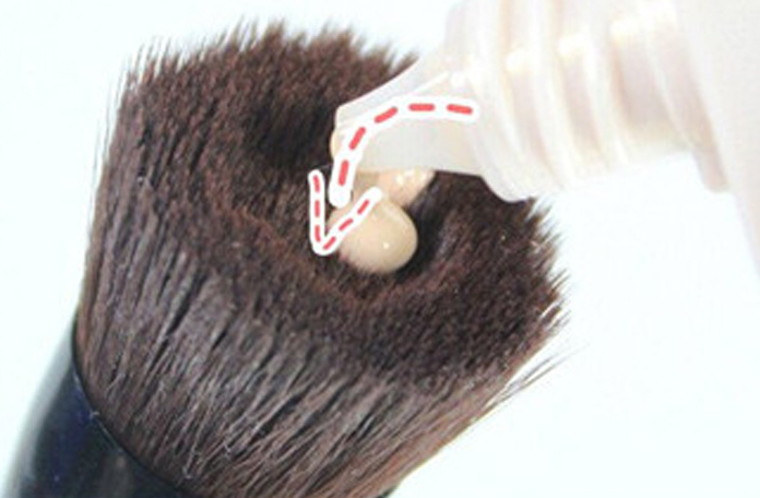 Ash Wood Contour Foundation Brush - VaultDigital